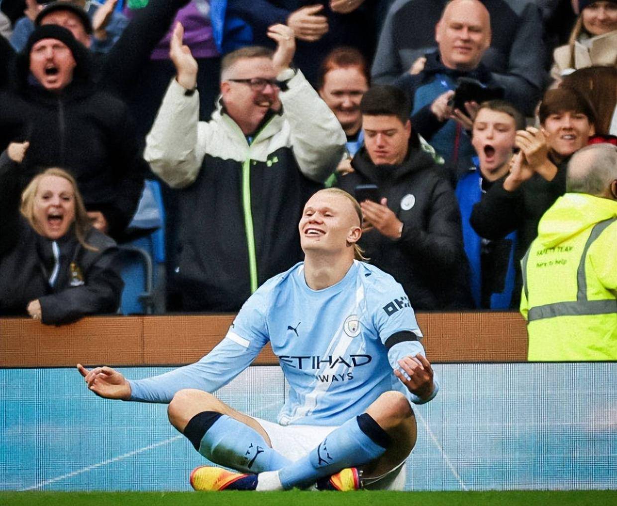 曼城3比0曼联,哈兰德梅开二度关键性提升,瓜帅战术部署完胜